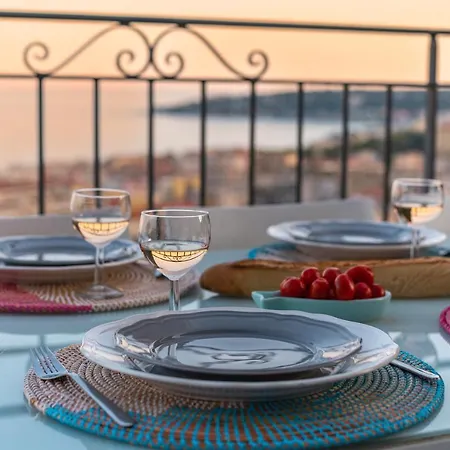 Bethanie, D'epoque Sur Les Collines, Vue Imprenable Sur Et La Mer Menton
